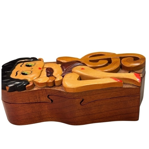 Artisan Betty Boop Wooden Puzzle Box 1990s - Picture 10 of 11